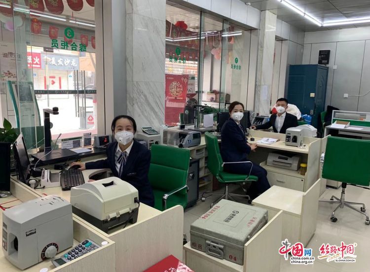 ���Q������������(d��n)��(d��ng)������źϣ��������飬վ�á�������ڍ���