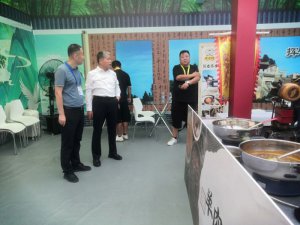 �۽��z����(hu��) | ꃲ���ʳ�Ļ��������(d��ng)����(d��ng) һ��̽���n����ʳ�^